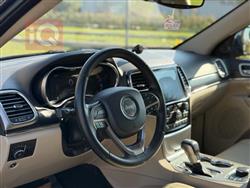 جیپ گراند شیرۆکی